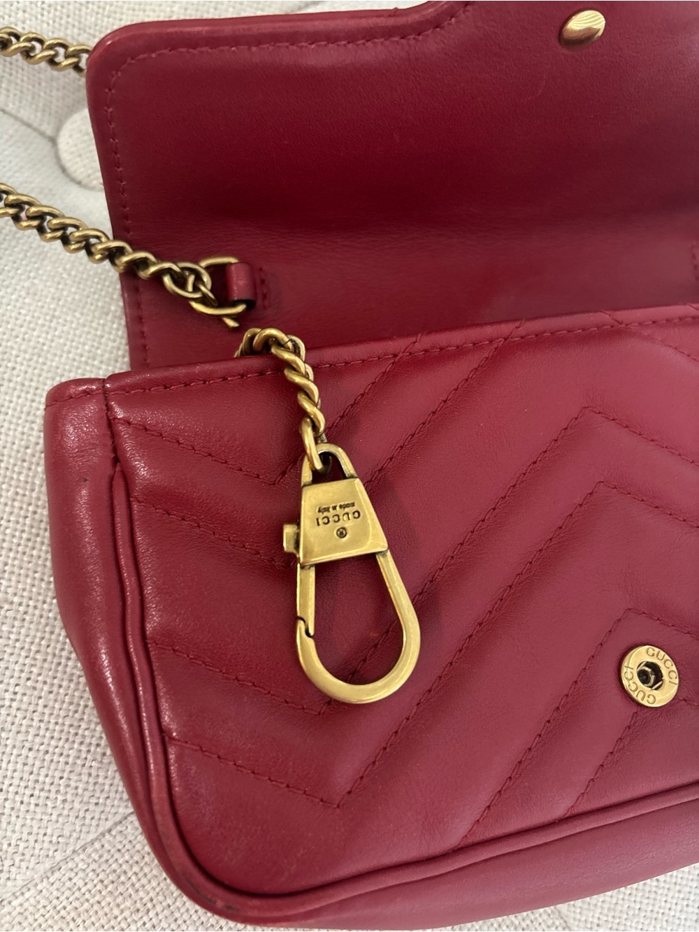 Gucci GG Marmont Super Mini Red Bag - Picture 13 of 14